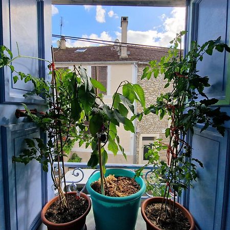 Chez Mamichou Apartment Moret sur Loing Bagian luar foto